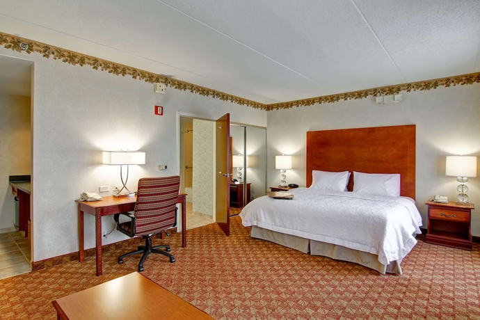 Imagen de la habitación del Hotel Hampton Inn and Suites Leesburg. Foto 5