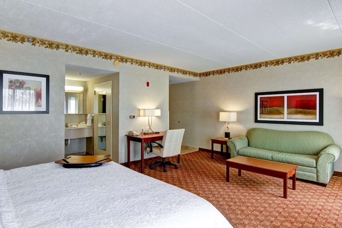 Imagen de la habitación del Hotel Hampton Inn and Suites Leesburg. Foto 7