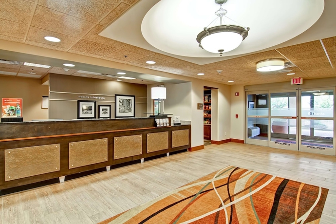 Imagen de los interiores del Hotel Hampton Inn and Suites Leesburg. Foto 16