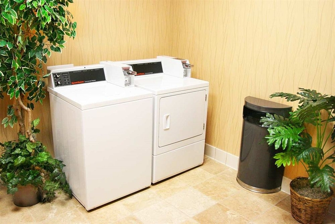 Imagen de los interiores del Hotel Hampton Inn and Suites Los Angeles Burbank Airport. Foto 11