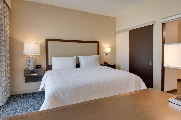Imagen de la habitación del Hotel Hampton Inn and Suites Los Angeles - Glendale. Foto 2