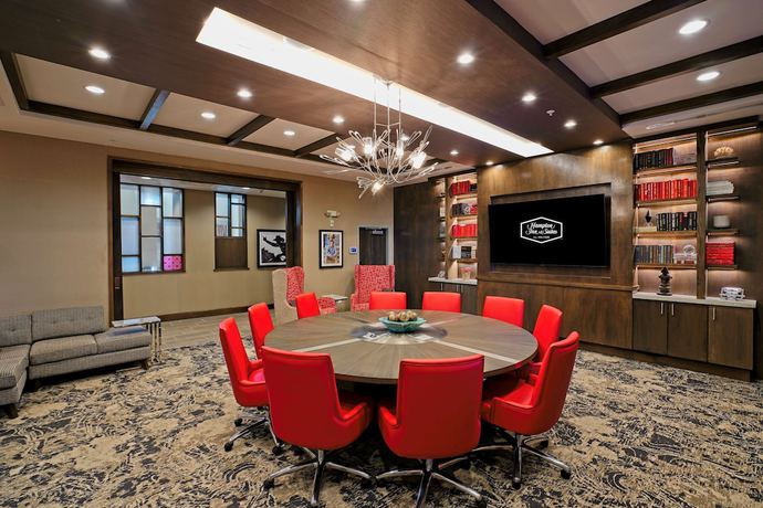 Imagen de los interiores del Hotel Hampton Inn and Suites Lubbock University. Foto 17
