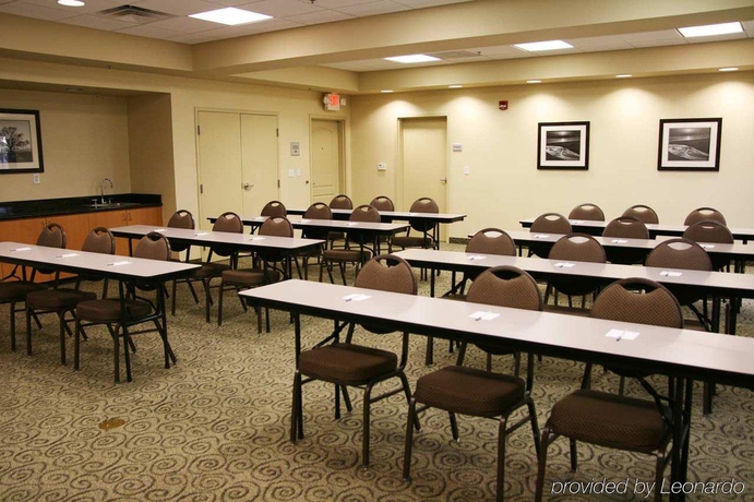 Imagen general del Hotel Hampton Inn and Suites Madera. Foto 15