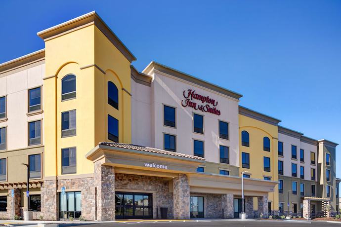 Imagen general del Hotel Hampton Inn and Suites Marina. Foto 1