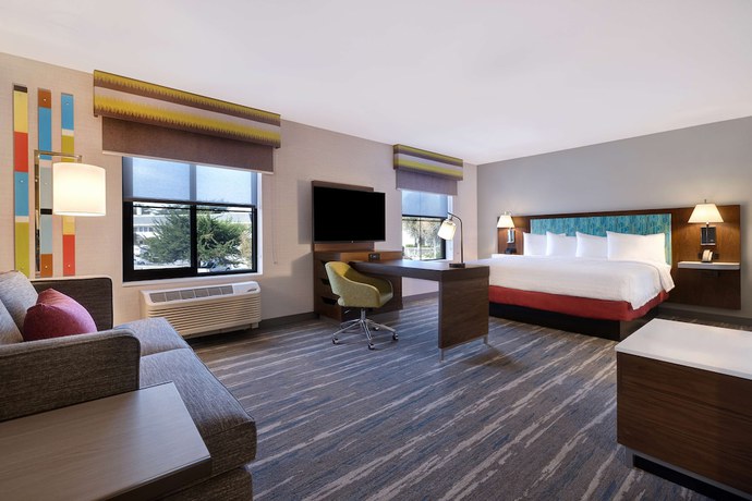 Imagen de la habitación del Hotel Hampton Inn and Suites Marina. Foto 5