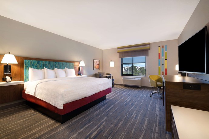 Imagen de la habitación del Hotel Hampton Inn and Suites Marina. Foto 12