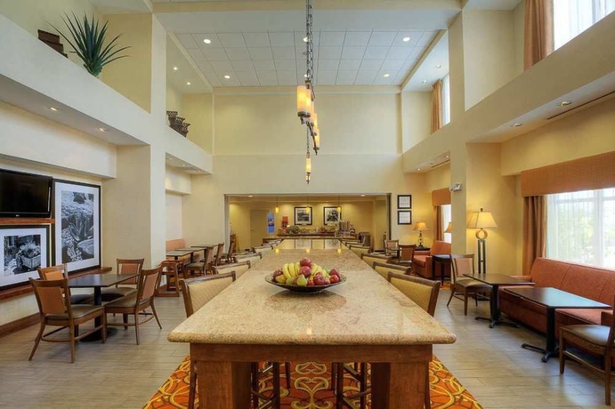 Imagen de los interiores del Hotel Hampton Inn and Suites Mcallen. Foto 10
