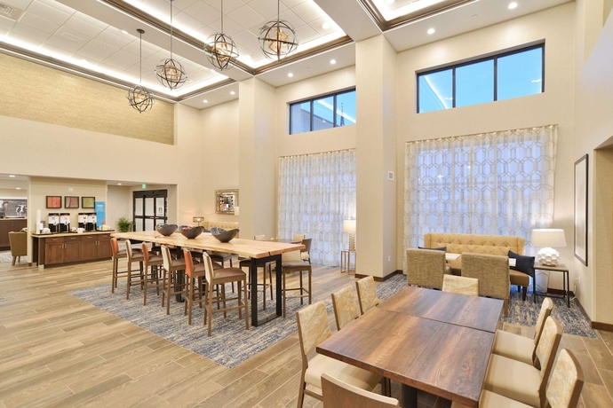 Imagen de los interiores del Hotel Hampton Inn and Suites Menomonie-uw Stout. Foto 16