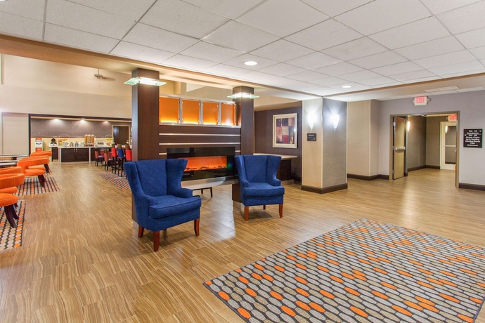 Imagen de los interiores del Hotel Hampton Inn and Suites Merced. Foto 18