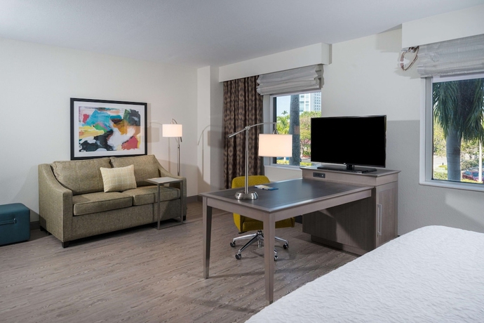 Imagen de la habitación del Hotel Hampton Inn and Suites Miami Wynwood Design District. Foto 6
