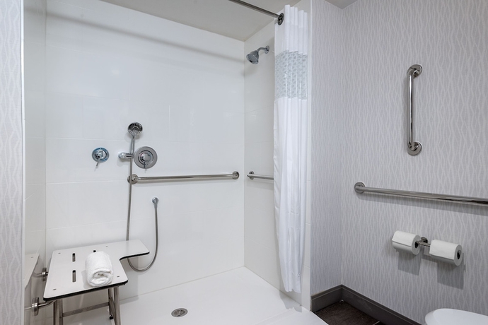 Imagen de la habitación del Hotel Hampton Inn and Suites Miami Wynwood Design District. Foto 12