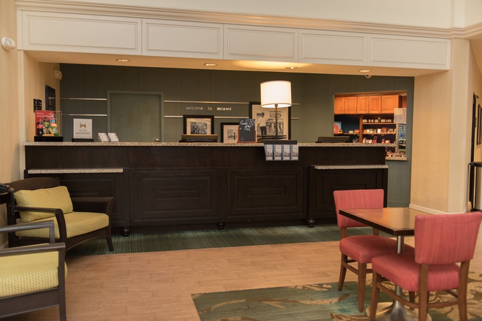 Imagen de los interiores del Hotel Hampton Inn and Suites Miami-Doral/Dolphin Mall. Foto 14