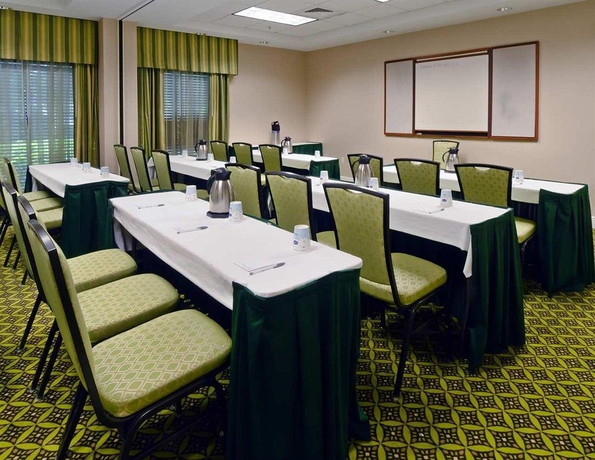 Imagen de los interiores del Hotel Hampton Inn and Suites Miami-Doral/Dolphin Mall. Foto 15