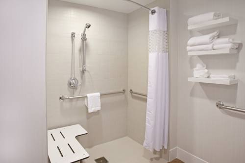 Imagen de la habitación del Hotel Hampton Inn and Suites Minneapolis / Downtown. Foto 2