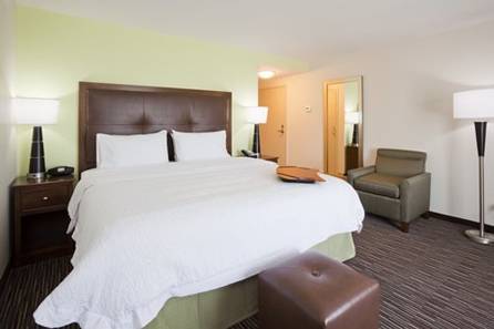 Imagen de la habitación del Hotel Hampton Inn and Suites Minneapolis/west-minnetonka. Foto 3