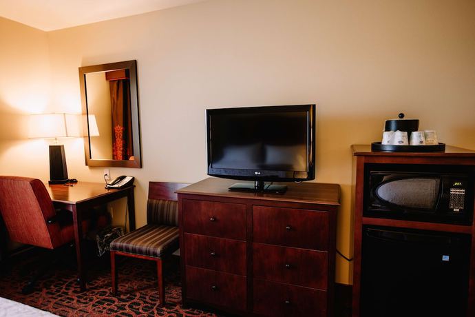 Imagen de la habitación del Hotel Hampton Inn and Suites Minot Airport. Foto 4