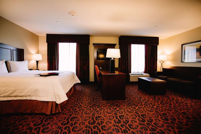 Imagen de la habitación del Hotel Hampton Inn and Suites Minot Airport. Foto 8