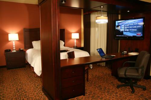 Imagen de la habitación del Hotel Hampton Inn and Suites Mission. Foto 9