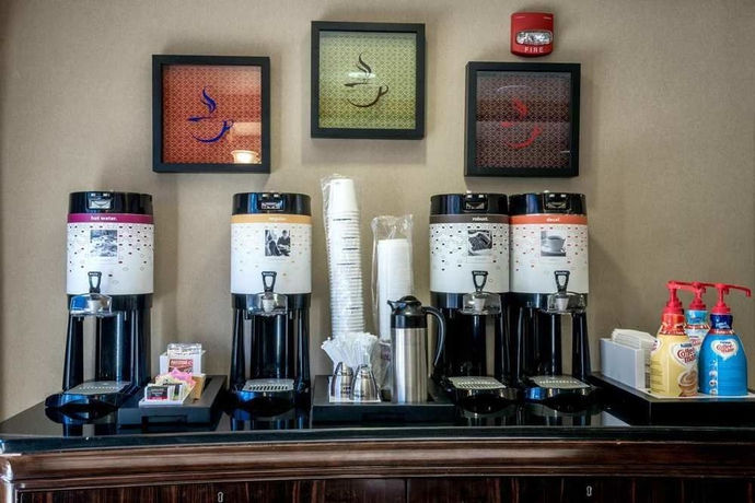 Imagen del bar/restaurante del Hotel Hampton Inn and Suites Montgomery-downtown. Foto 2