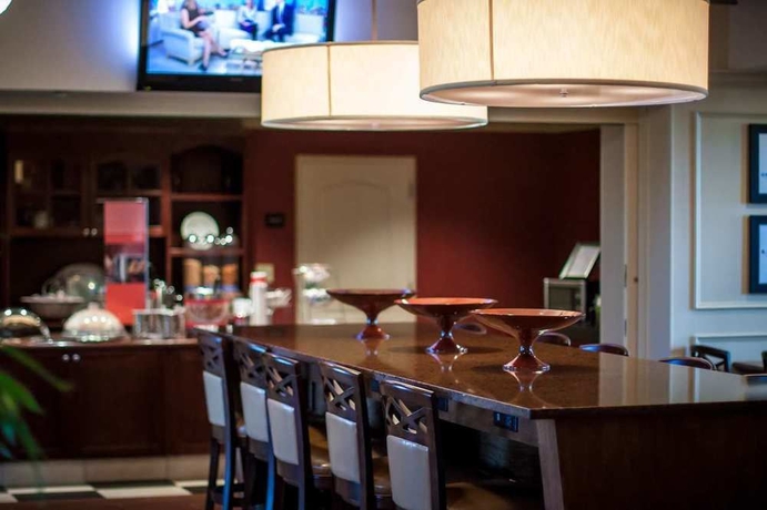 Imagen del bar/restaurante del Hotel Hampton Inn and Suites Montgomery-eastchase. Foto 2