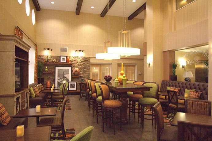 Imagen de los interiores del Hotel Hampton Inn and Suites Mooresville/lake Norman. Foto 12