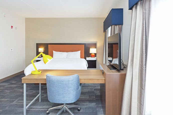 Imagen de la habitación del Hotel Hampton Inn and Suites Morgantown / University Town Centre. Foto 5