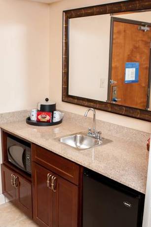 Imagen de la habitación del Hotel Hampton Inn and Suites Munster. Foto 13