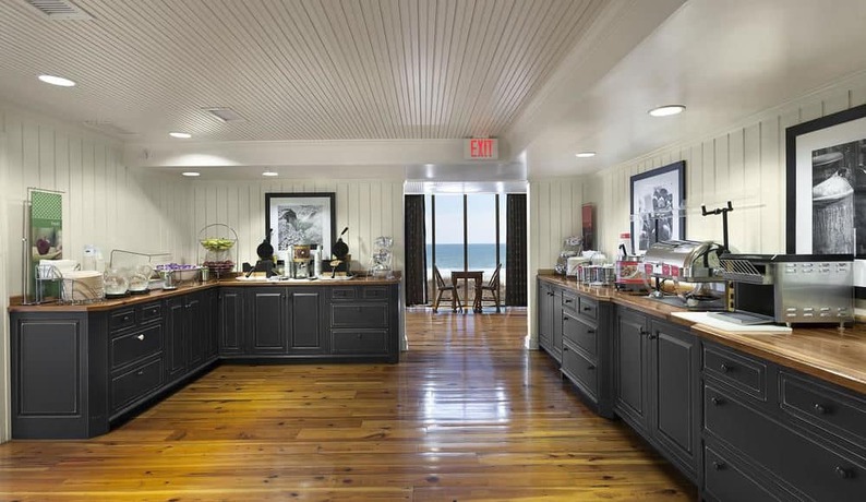 Imagen de los interiores del Hotel Hampton Inn and Suites Myrtle Beach/oceanfront. Foto 6