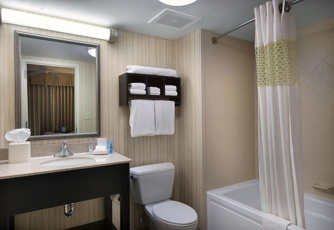 Imagen de la habitación del Hotel Hampton Inn and Suites Myrtle Beach/oceanfront. Foto 4