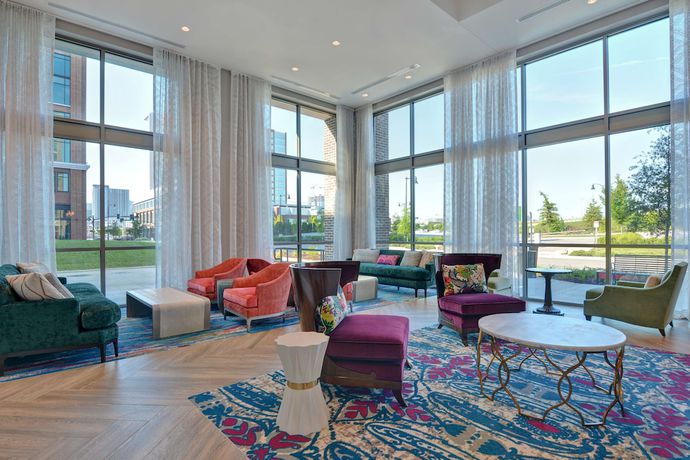 Imagen de los interiores del Hotel Hampton Inn and Suites Nashville Downtown Capitol View. Foto 15