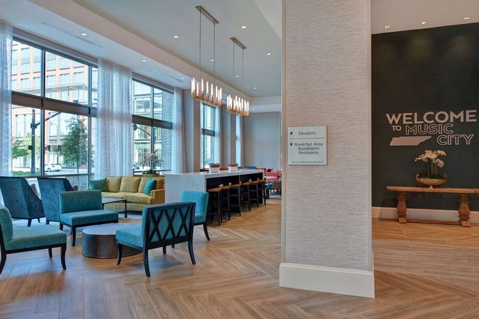 Imagen de los interiores del Hotel Hampton Inn and Suites Nashville Downtown Capitol View. Foto 16