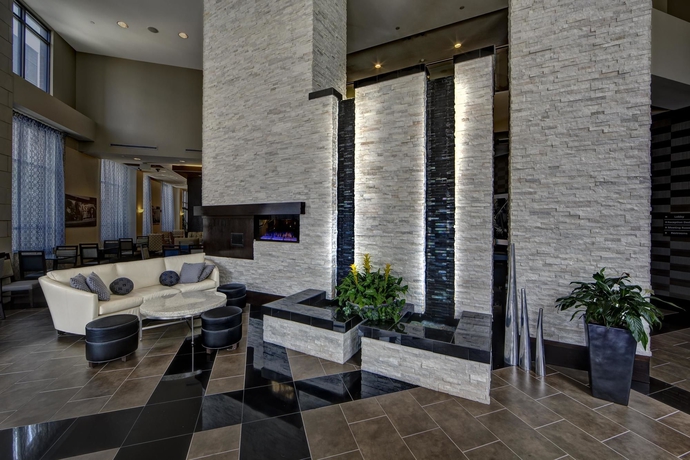 Imagen de los interiores del Hotel Hampton Inn and Suites Nashville Downtown. Foto 13