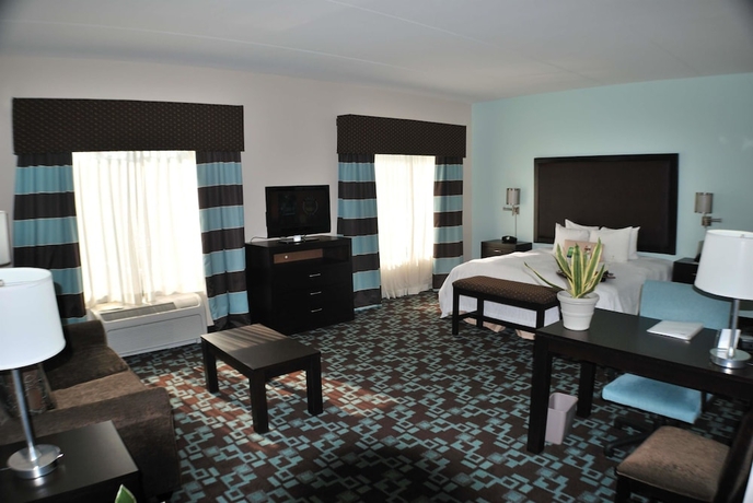 Imagen de la habitación del Hotel Hampton Inn and Suites Nashville @ Opryland. Foto 12