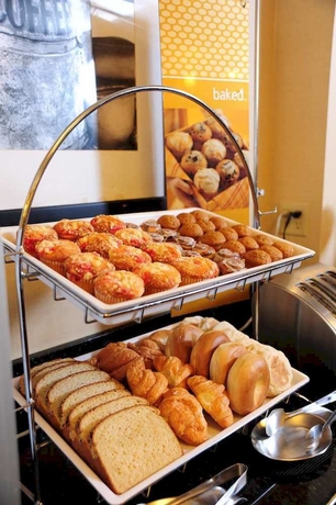 Imagen del bar/restaurante del Hotel Hampton Inn and Suites Nashville-airport. Foto 3