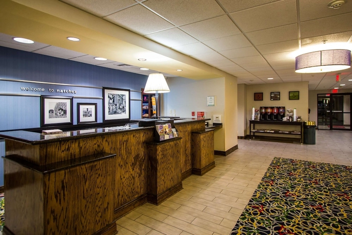 Imagen de los interiores del Hotel Hampton Inn and Suites Natchez. Foto 16