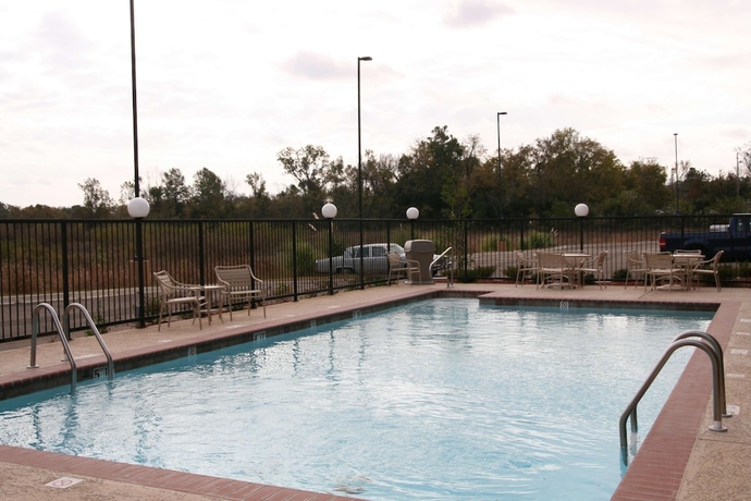 Imagen de la piscina del Hotel Hampton Inn and Suites Natchez. Foto 19