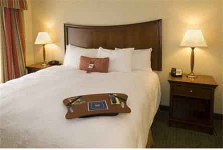 Imagen de la habitación del Hotel Hampton Inn and Suites Navarre. Foto 10