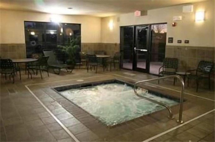 Imagen de la piscina del Hotel Hampton Inn and Suites New Castle. Foto 19
