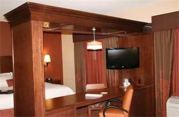 Imagen de la habitación del Hotel Hampton Inn and Suites New Castle. Foto 7