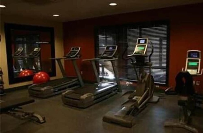 Imagen de los interiores del Hotel Hampton Inn and Suites New Castle. Foto 18