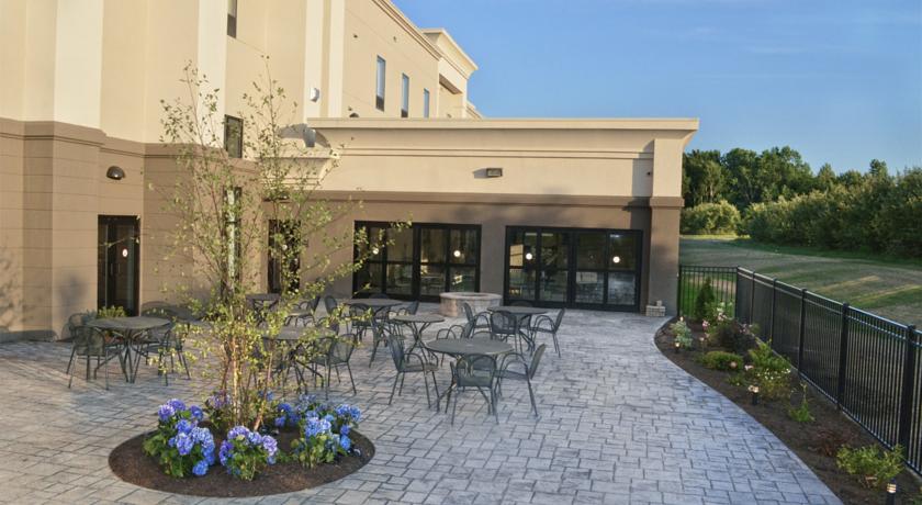 Imagen general del Hotel Hampton Inn and Suites New Hartford. Foto 6