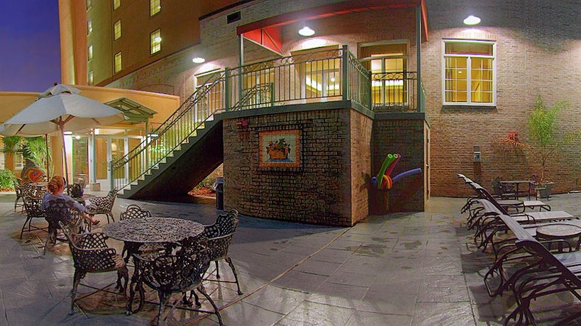 Imagen de los exteriores del Hotel Hampton Inn and Suites New Orleans Convention Center. Foto 5