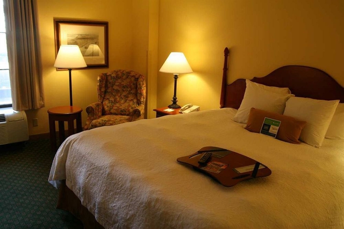 Imagen de la habitación del Hotel Hampton Inn and Suites New Orleans Convention Center. Foto 2