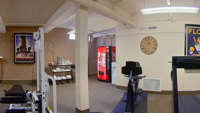 Imagen de los interiores del Hotel Hampton Inn and Suites New Orleans Convention Center. Foto 7