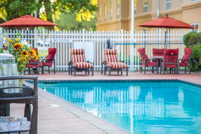 Imagen de la piscina del Hotel Hampton Inn and Suites New Orleans-elmwood/clearview Pkway, La. Foto 9
