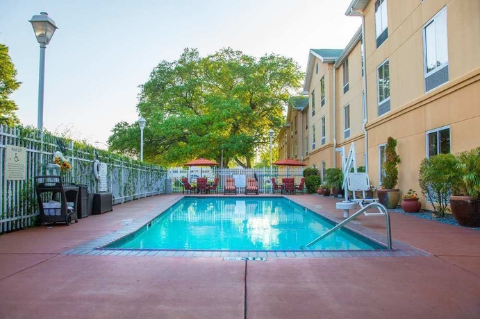 Imagen de la piscina del Hotel Hampton Inn and Suites New Orleans-elmwood/clearview Pkway, La. Foto 10