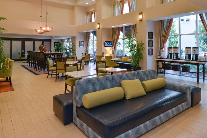 Imagen de los interiores del Hotel Hampton Inn and Suites Ocala, FL. Foto 17