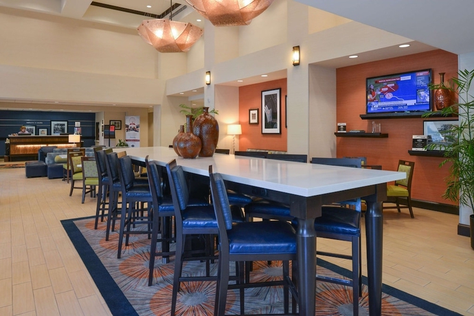 Imagen de los interiores del Hotel Hampton Inn and Suites Ocala, FL. Foto 18