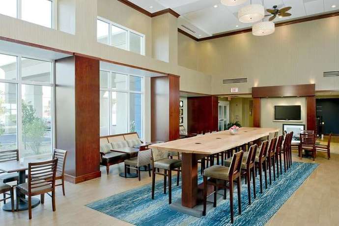 Imagen de los interiores del Hotel Hampton Inn and Suites Ocean City/bayfront-convention Center. Foto 8