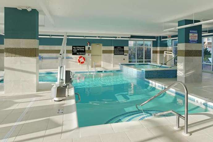 Imagen de la piscina del Hotel Hampton Inn and Suites Ocean City/bayfront-convention Center. Foto 12